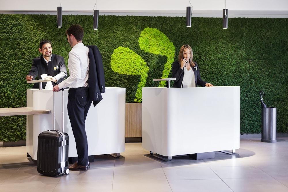 Novotel Saint-Quentin En Yvelines Magny-les-Hameaux Exterior foto