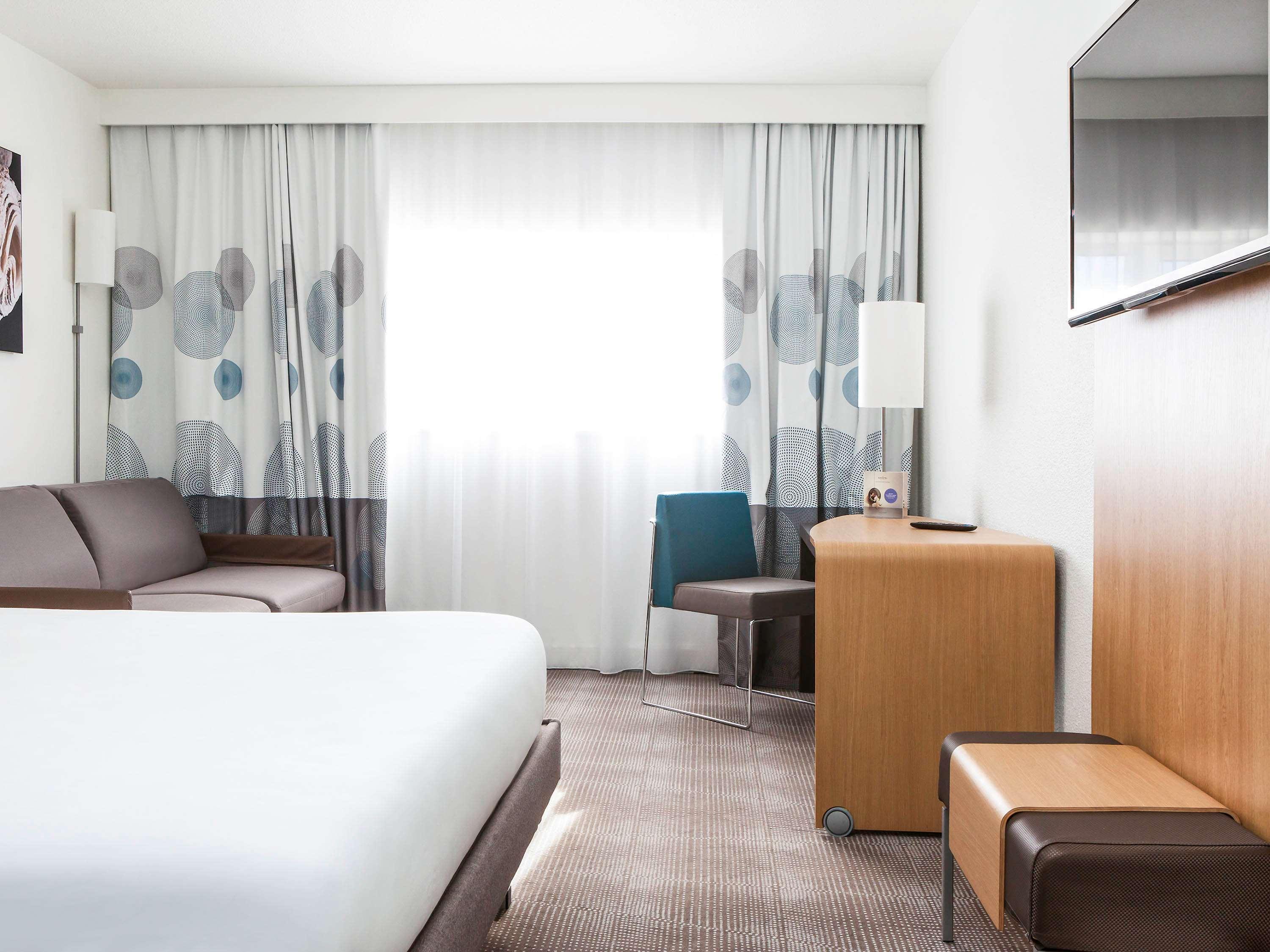 Novotel Saint-Quentin En Yvelines Magny-les-Hameaux Exterior foto