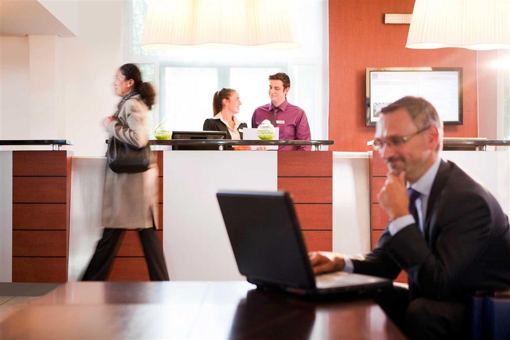 Novotel Saint-Quentin En Yvelines Magny-les-Hameaux Exterior foto