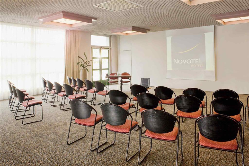 Novotel Saint-Quentin En Yvelines Magny-les-Hameaux Exterior foto