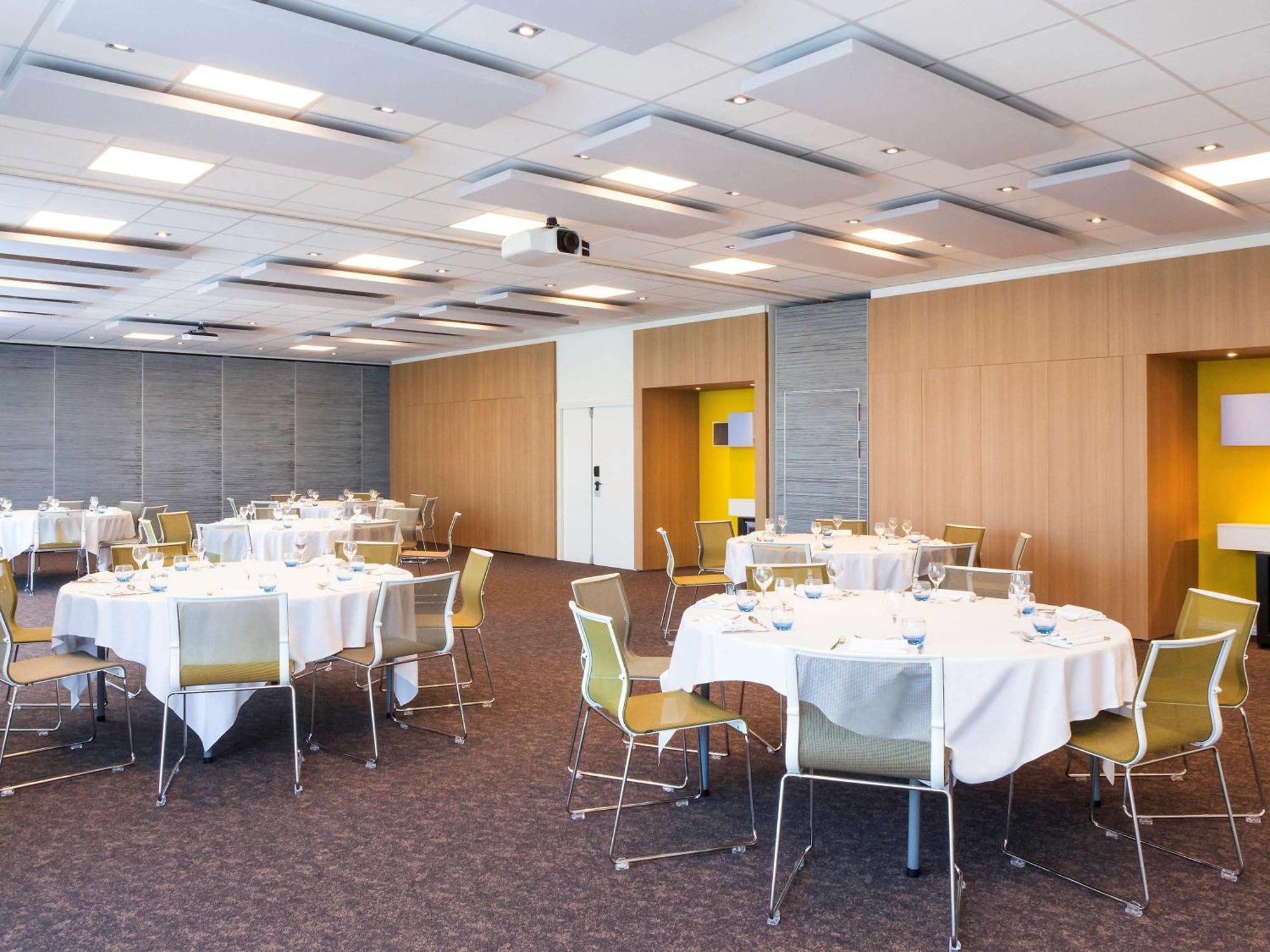Novotel Saint-Quentin En Yvelines Magny-les-Hameaux Exterior foto