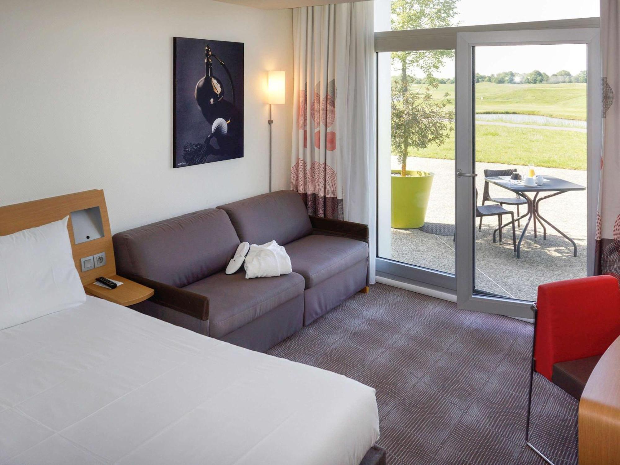 Novotel Saint-Quentin En Yvelines Magny-les-Hameaux Exterior foto