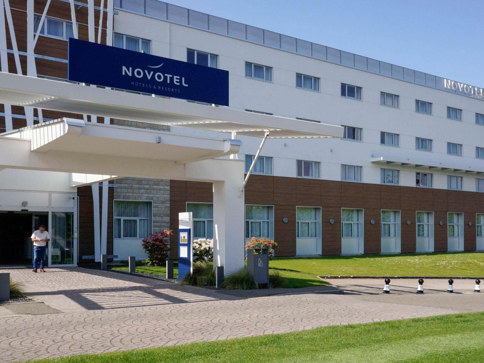 Novotel Saint-Quentin En Yvelines Magny-les-Hameaux Exterior foto