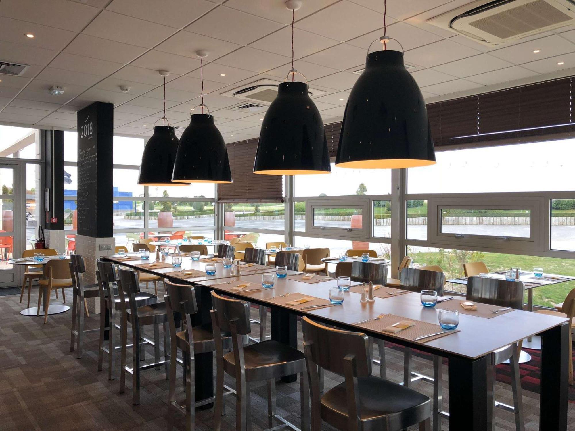 Novotel Saint-Quentin En Yvelines Magny-les-Hameaux Exterior foto