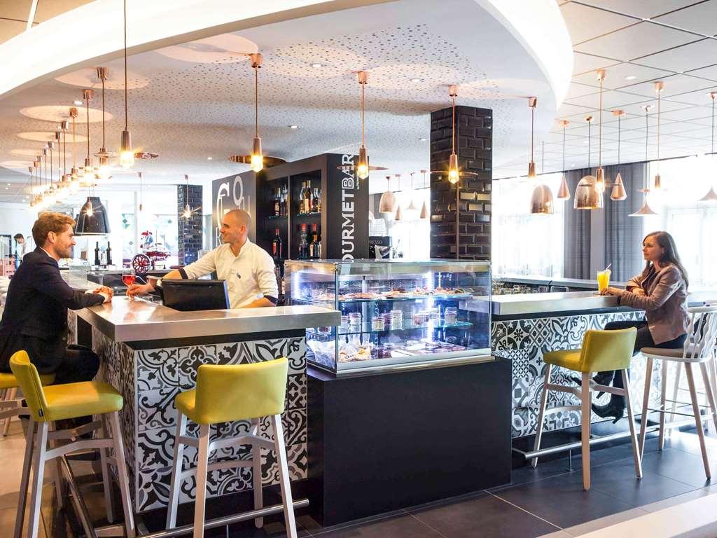 Novotel Saint-Quentin En Yvelines Magny-les-Hameaux Restaurante foto